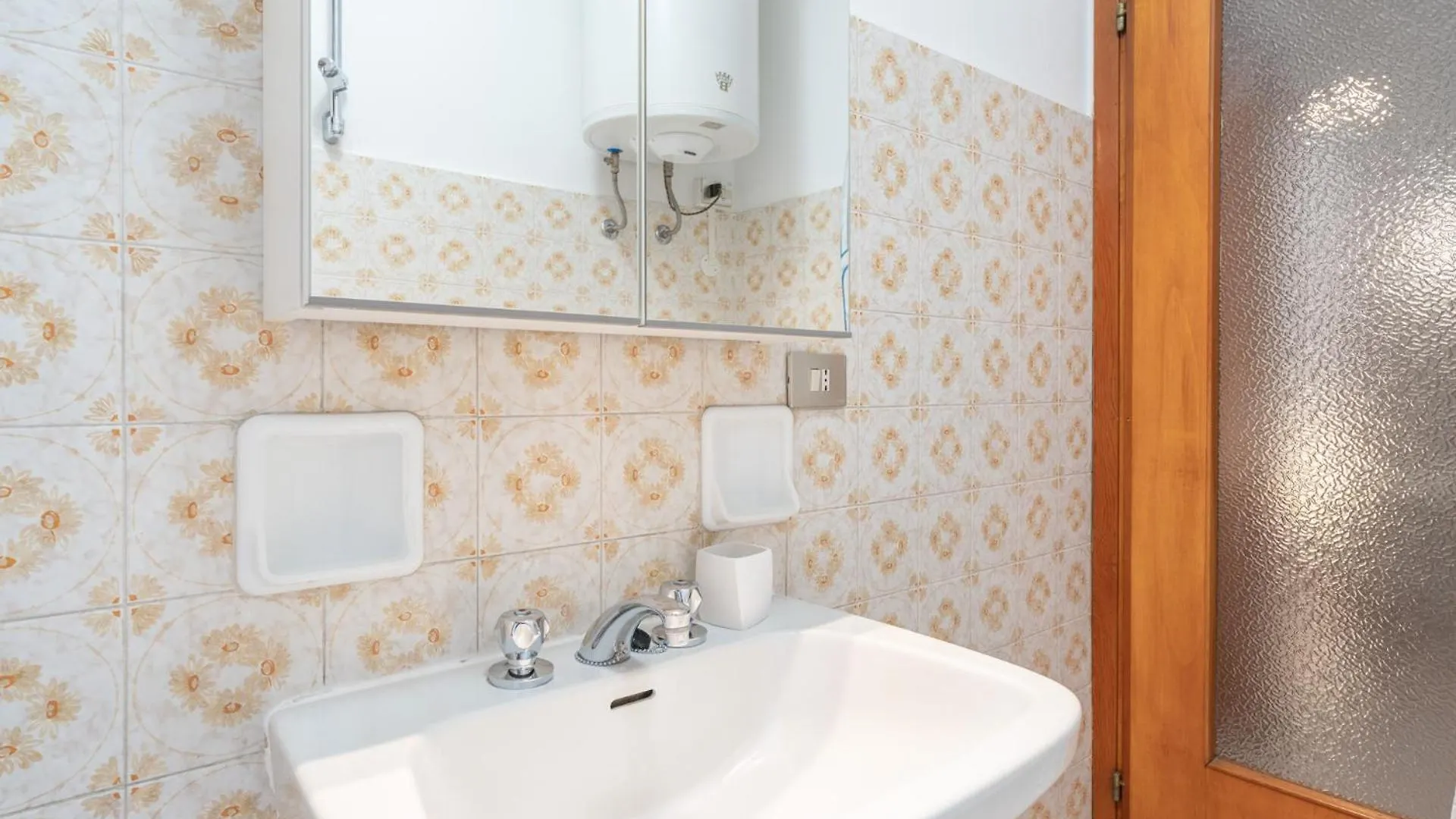 Your Perfect Stay In Cassina Valsassina 0*,