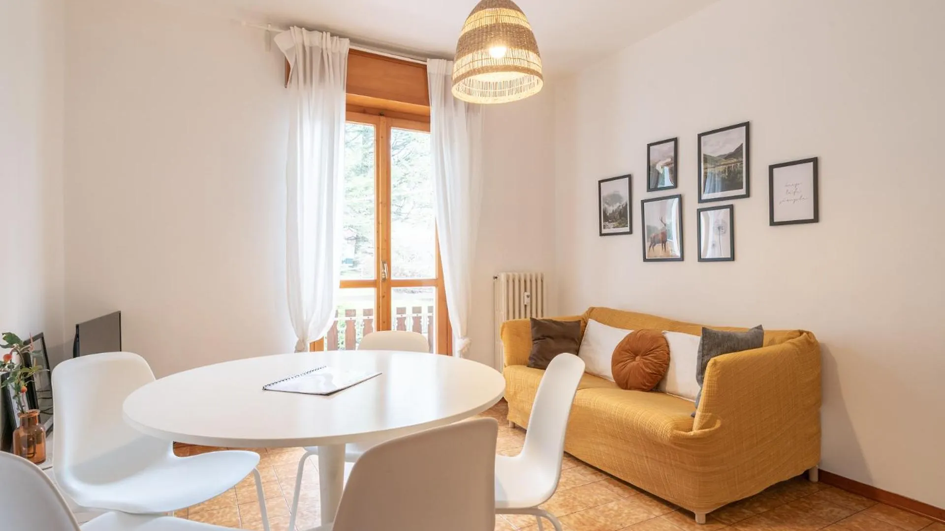 Your Perfect Stay In Cassina Valsassina Appartamento