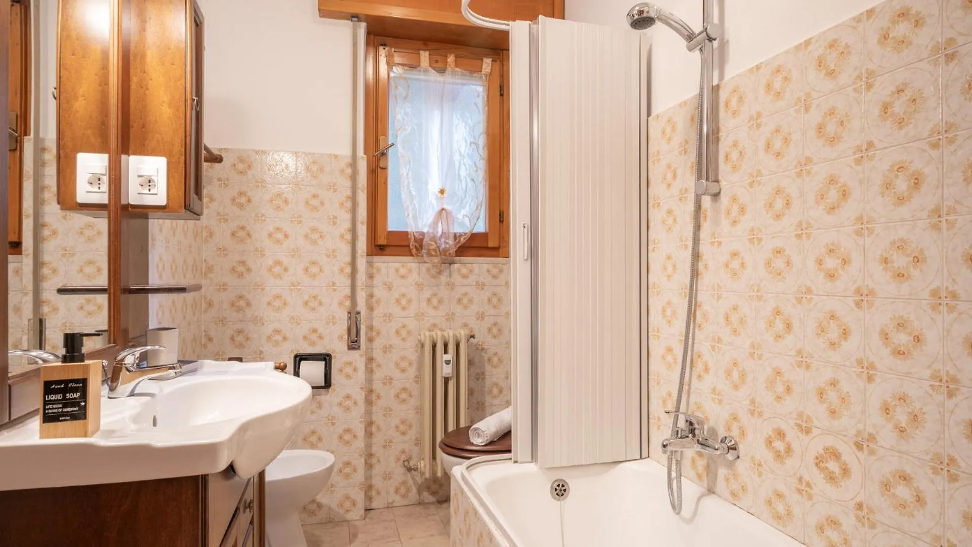 Your Perfect Stay In Cassina Valsassina Italia